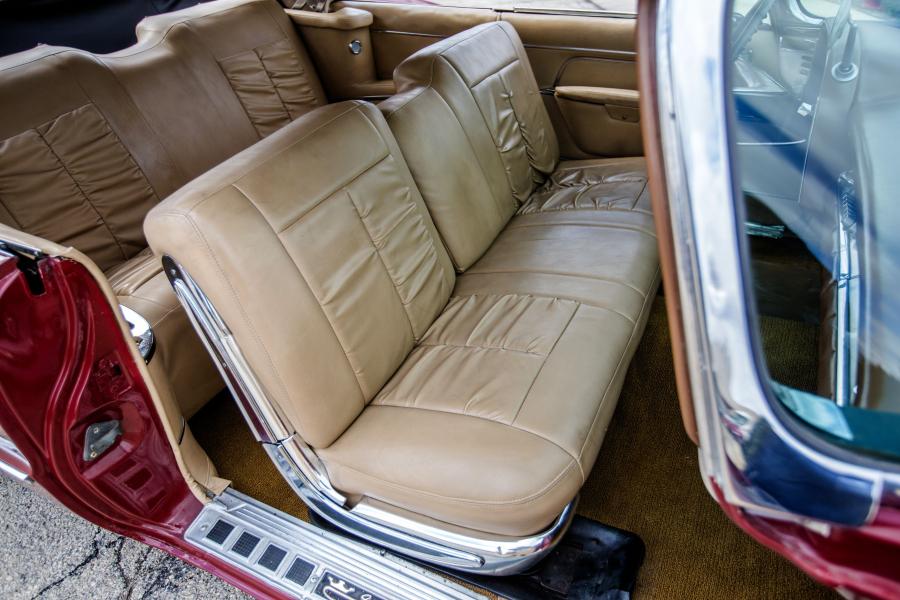 Интерьер Imperial Crown Convertible (LY1-M) 1958 года  (фото 11 из 29)
